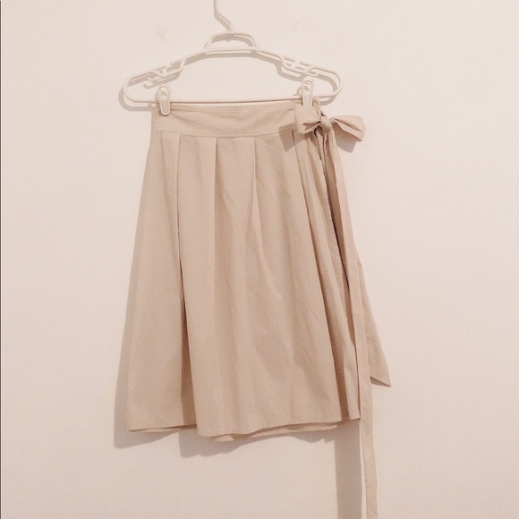Theory wrap skirt bow small white peach tan 4 SK - Picture 3 of 5